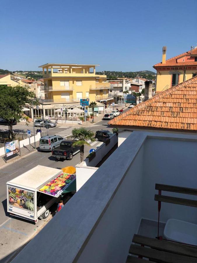 Rs305 - Marcelli, Nuovo Bilocale Fronte Mare Appartement Buitenkant foto